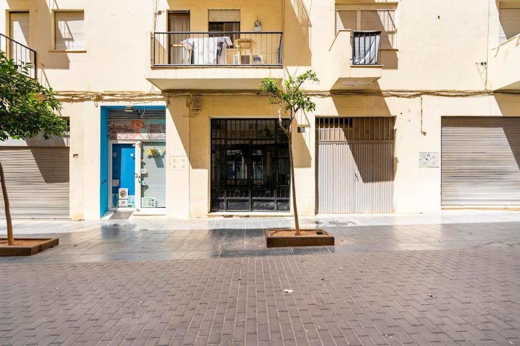 شقة Lifehouse Cathedral * Free Parking* Superiorwifi* المرية المظهر الخارجي الصورة